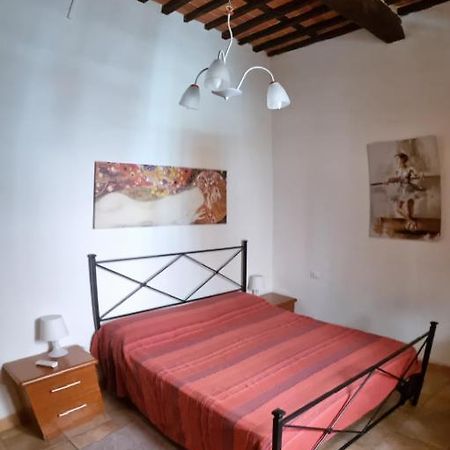 Onda Blu - Bilocale Con Aria Condizionata A Due Passi Dal Castello E Dal Torrione E Rivellino Διαμέρισμα Πιομπίνο Εξωτερικό φωτογραφία