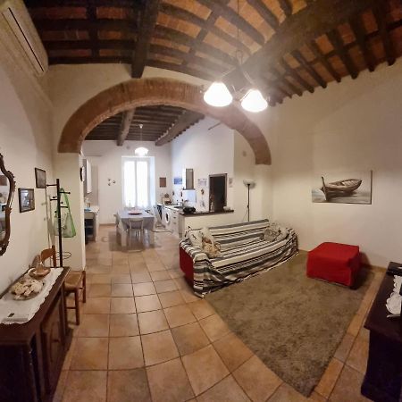 Onda Blu - Bilocale Con Aria Condizionata A Due Passi Dal Castello E Dal Torrione E Rivellino Διαμέρισμα Πιομπίνο Εξωτερικό φωτογραφία