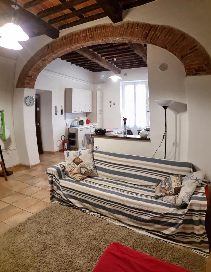 Onda Blu - Bilocale Con Aria Condizionata A Due Passi Dal Castello E Dal Torrione E Rivellino Διαμέρισμα Πιομπίνο Εξωτερικό φωτογραφία